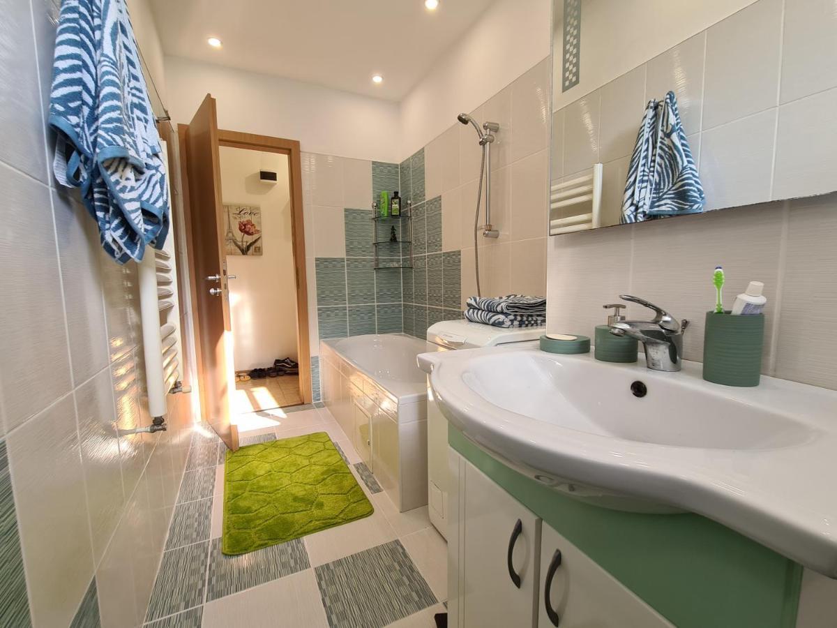 Best Apartment Hunedoara Exterior photo